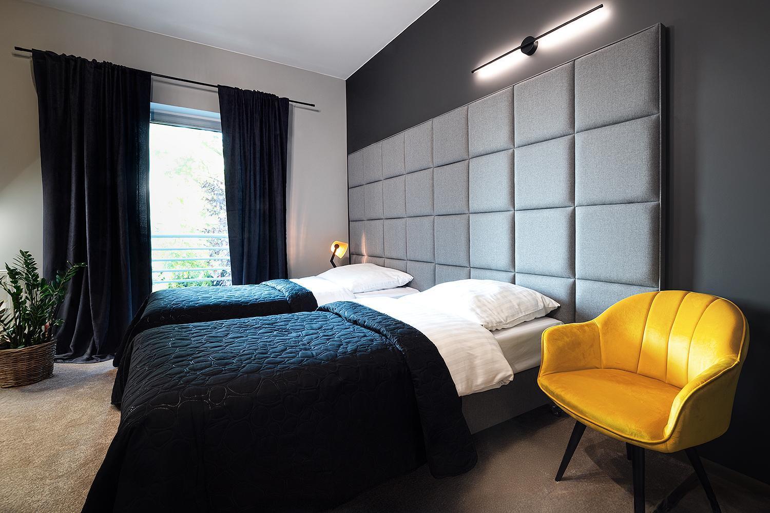 Hotel Absolwent Gostyń 外观 照片