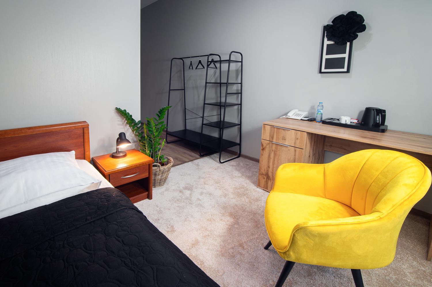 Hotel Absolwent Gostyń 外观 照片