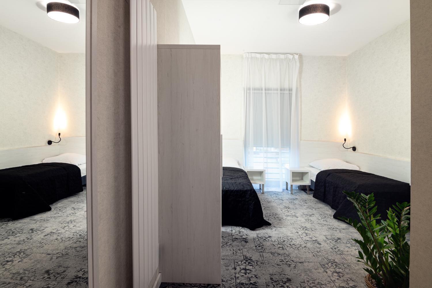 Hotel Absolwent Gostyń 外观 照片