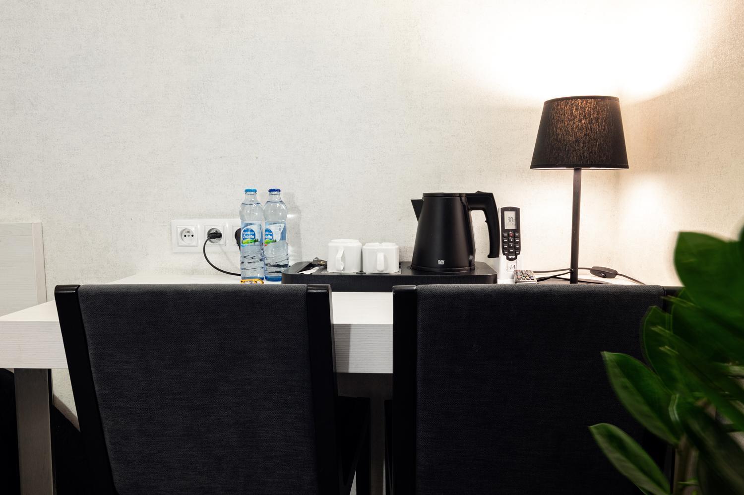 Hotel Absolwent Gostyń 外观 照片