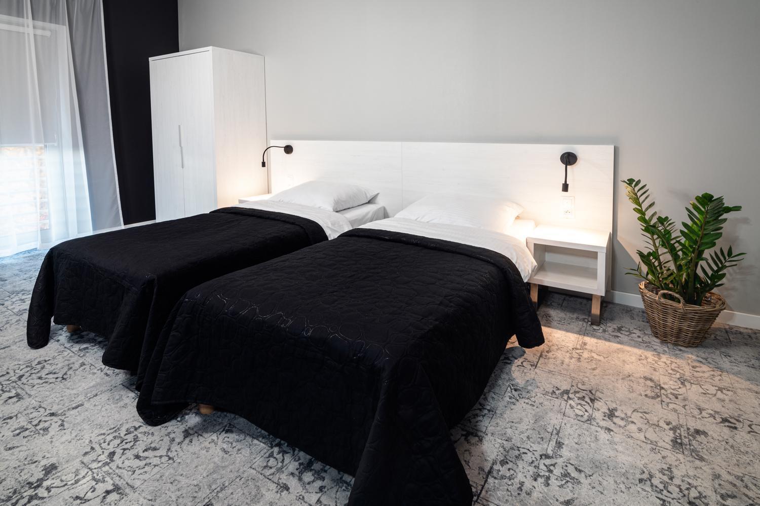 Hotel Absolwent Gostyń 外观 照片