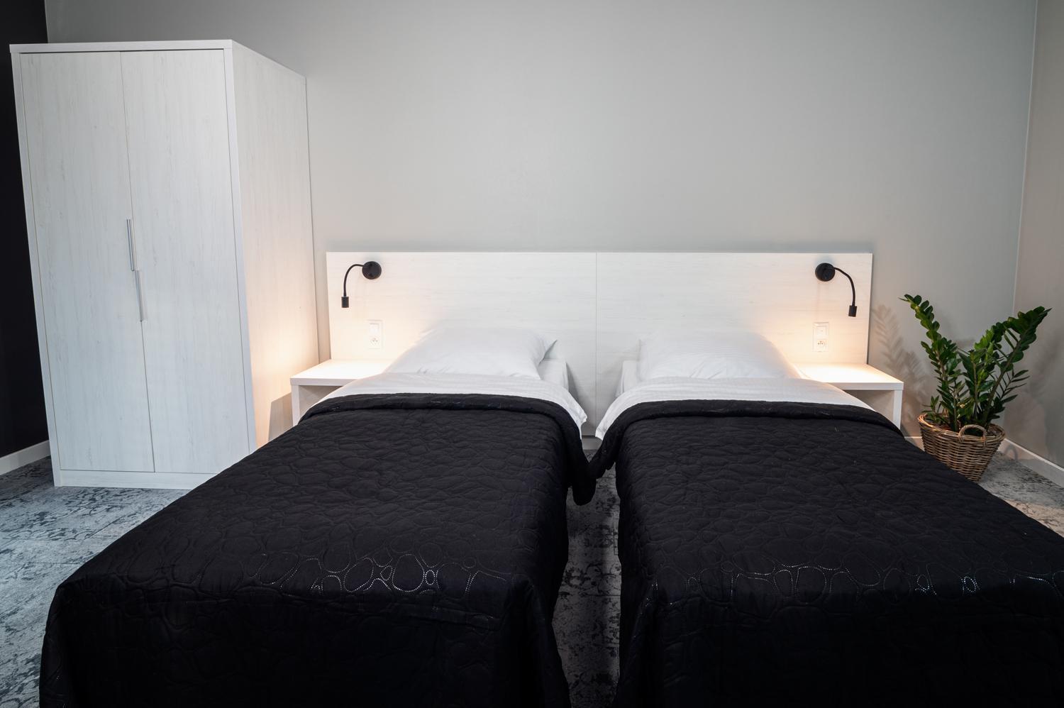 Hotel Absolwent Gostyń 外观 照片