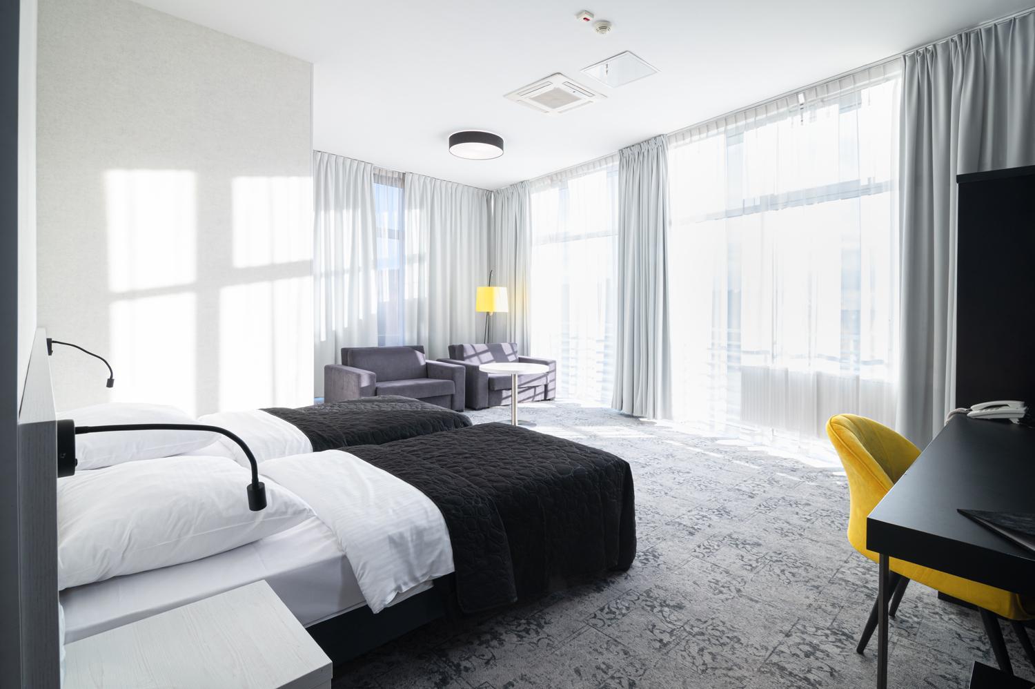Hotel Absolwent Gostyń 外观 照片