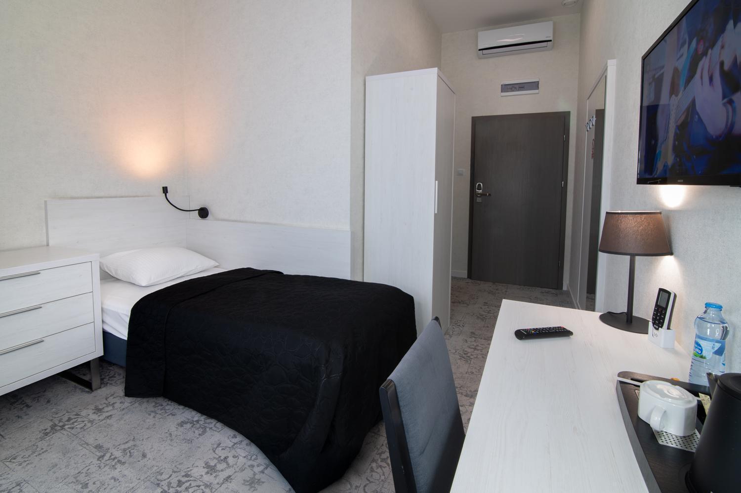 Hotel Absolwent Gostyń 外观 照片